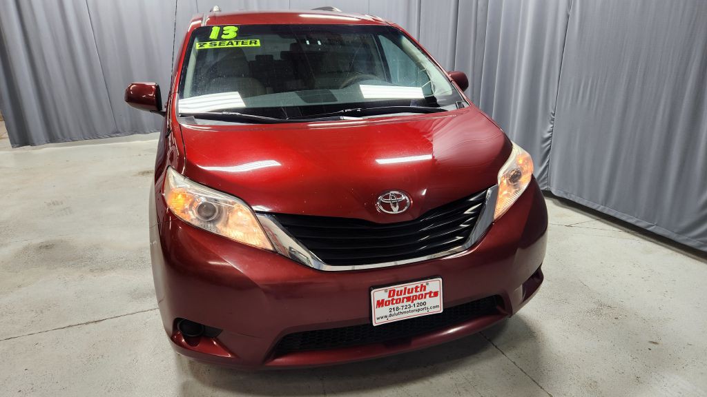 2013 Toyota Sienna Image 37
