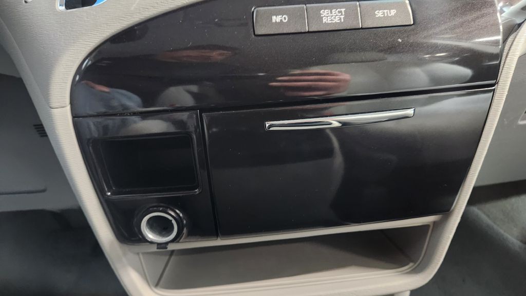 2013 Toyota Sienna Image 54