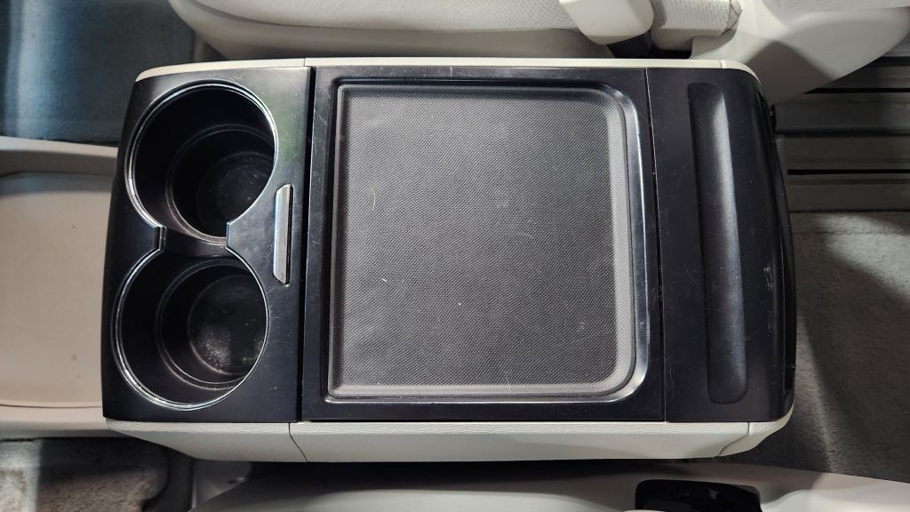 2013 Toyota Sienna Image 60