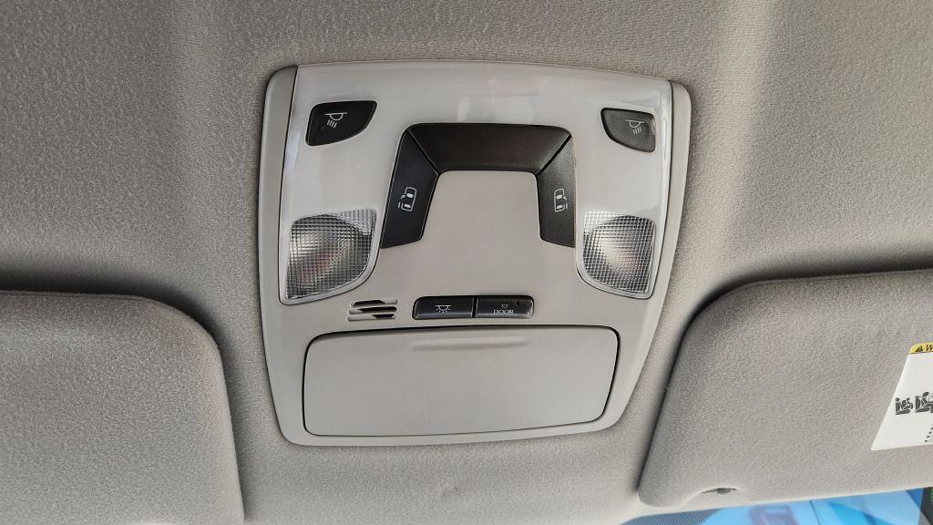 2013 Toyota Sienna Image 63