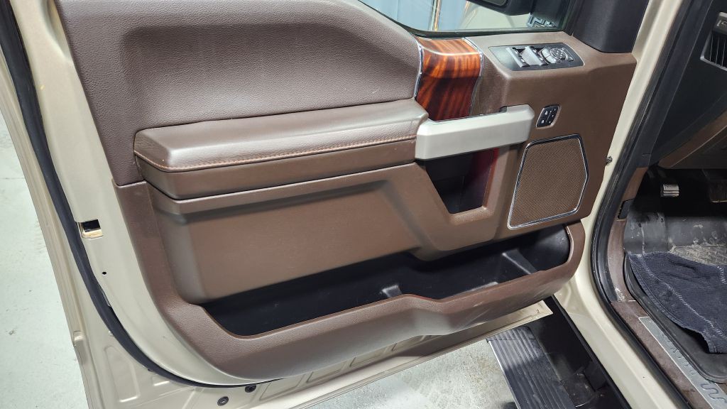 2017 Ford F-150 Image 25