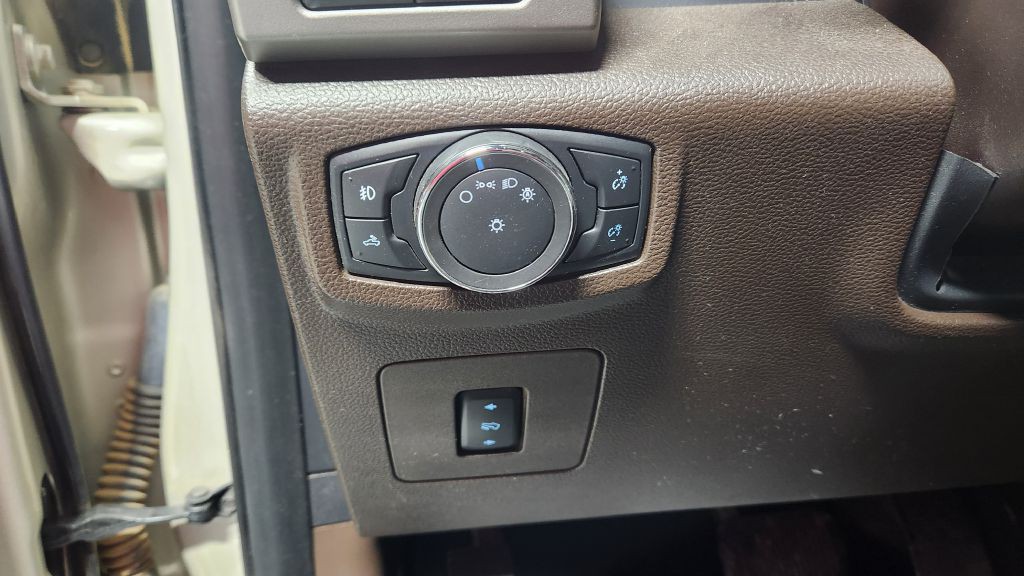 2017 Ford F-150 Image 32