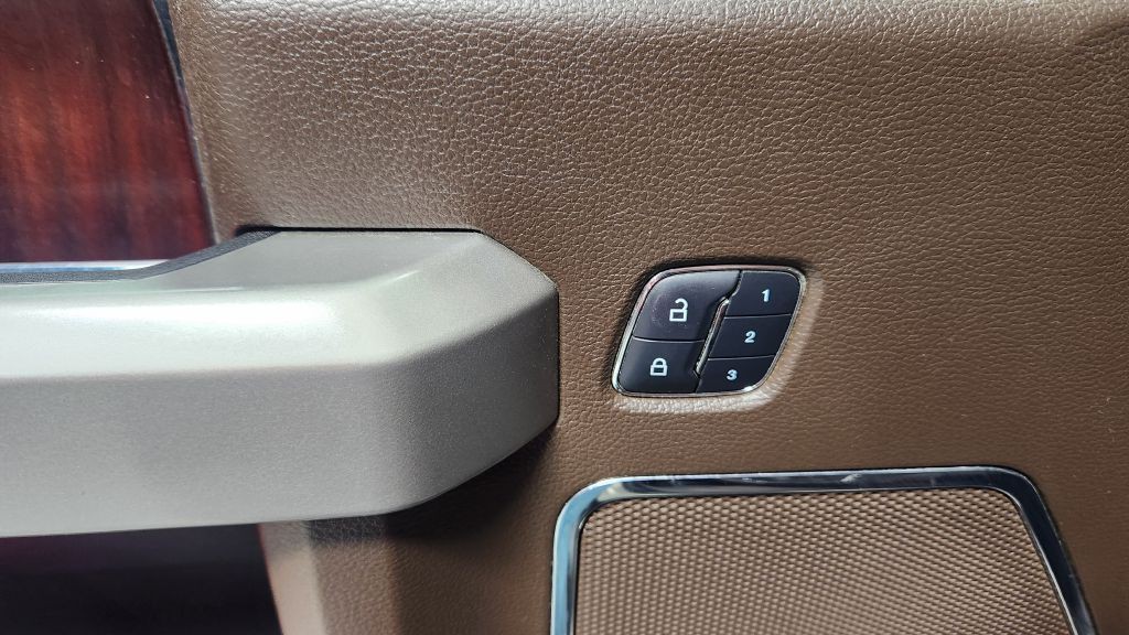 2017 Ford F-150 Image 33