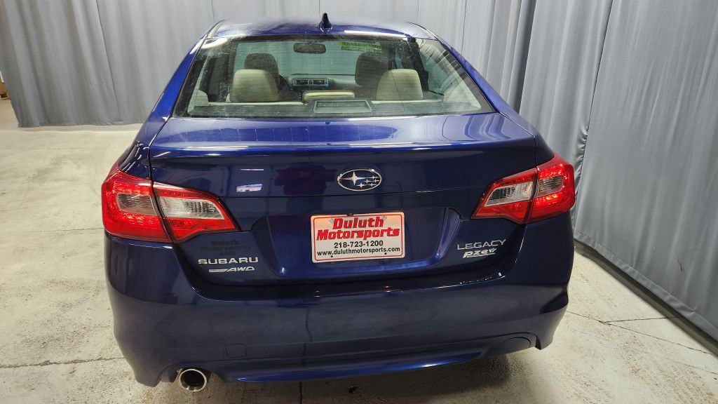 2016 Subaru Legacy Image 4