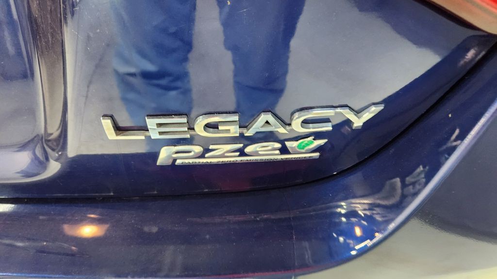 2016 Subaru Legacy Image 6