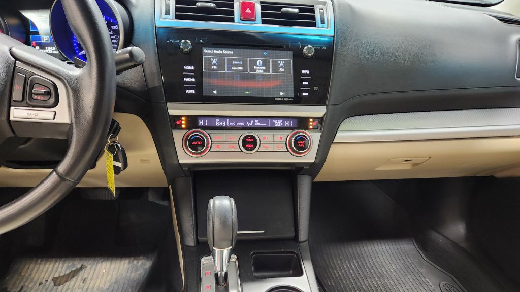 2016 Subaru Legacy Image 16