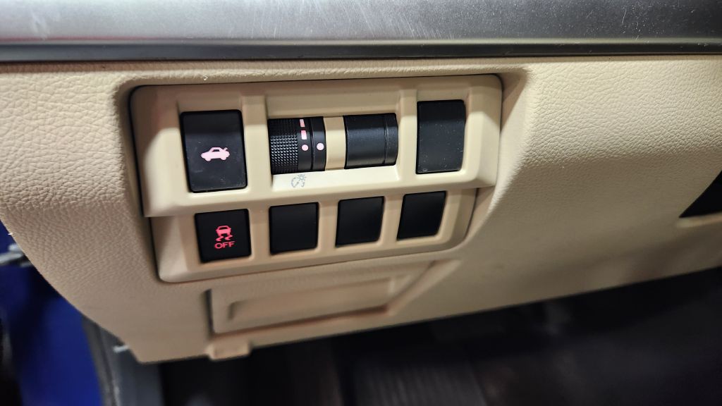 2016 Subaru Legacy Image 23