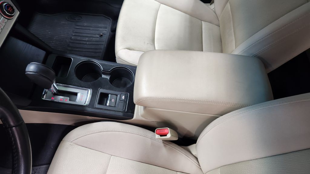 2016 Subaru Legacy Image 24