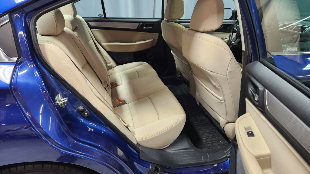 2016 Subaru Legacy Image 38