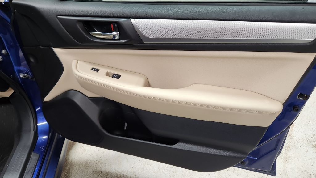 2016 Subaru Legacy Image 41