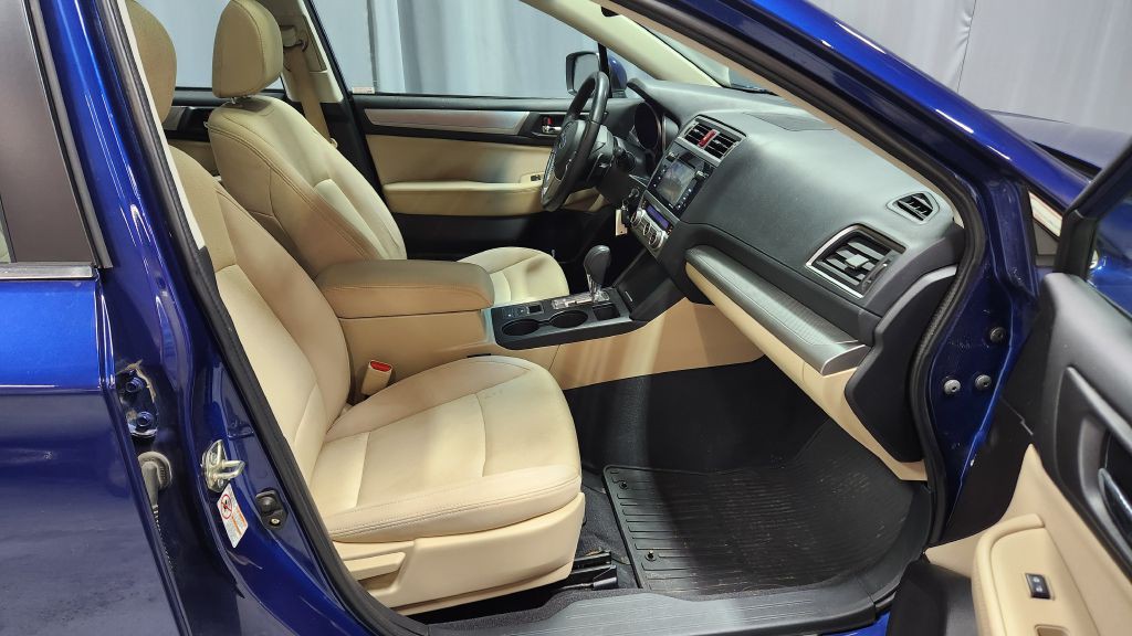 2016 Subaru Legacy Image 42