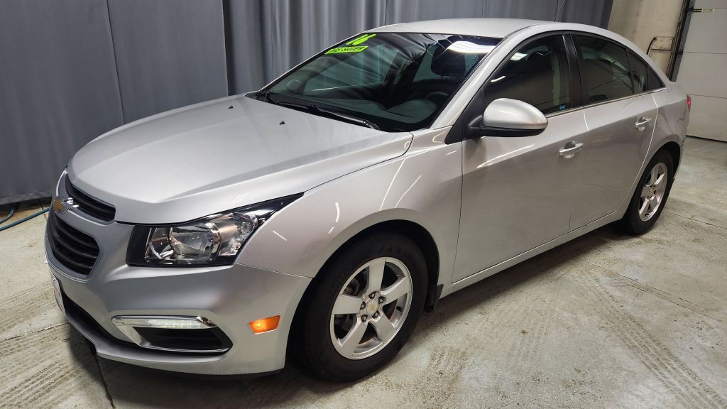 2016 Chevrolet Cruze Image 2