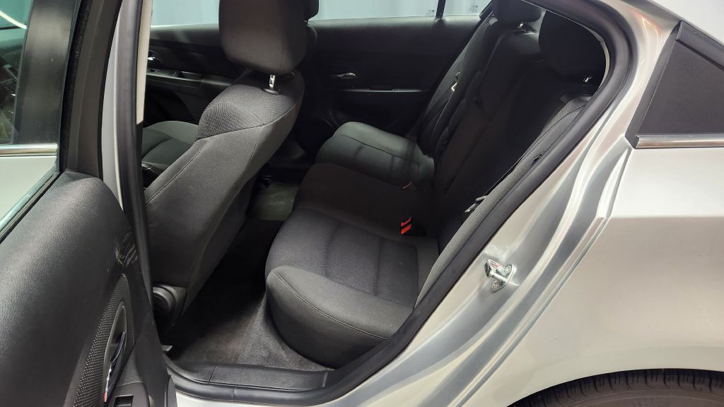 2016 Chevrolet Cruze Image 9