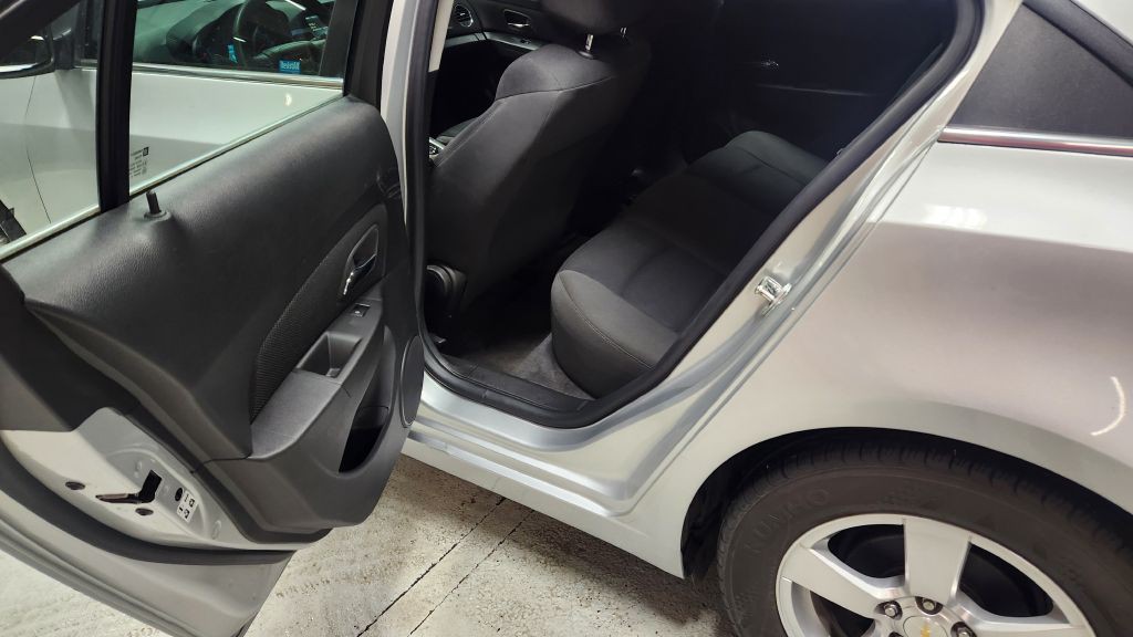 2016 Chevrolet Cruze Image 10