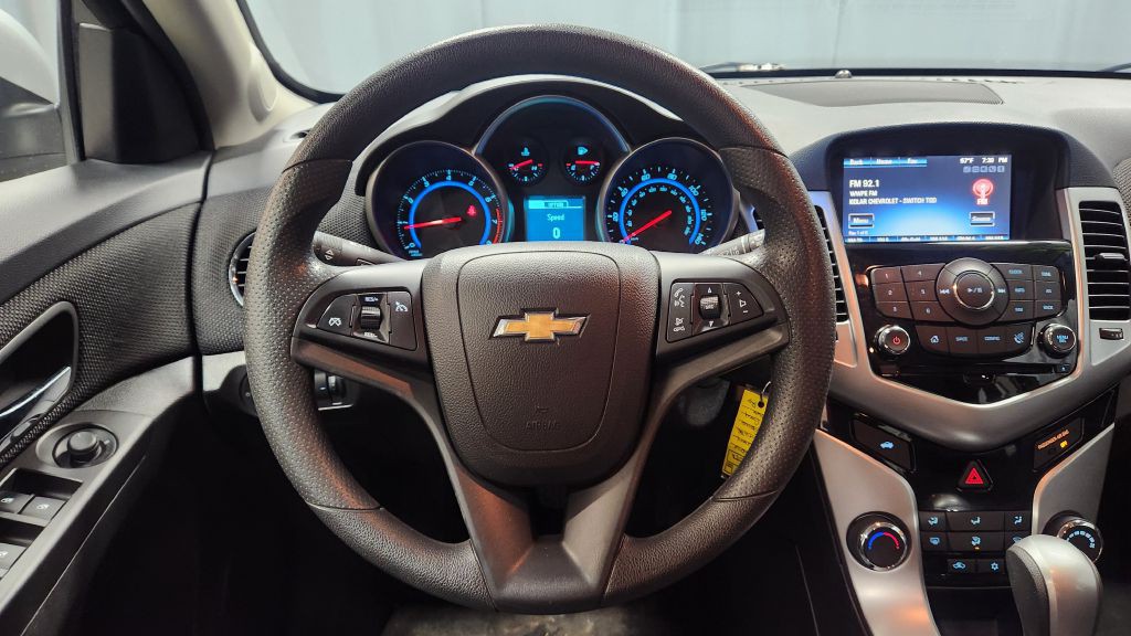 2016 Chevrolet Cruze Image 12