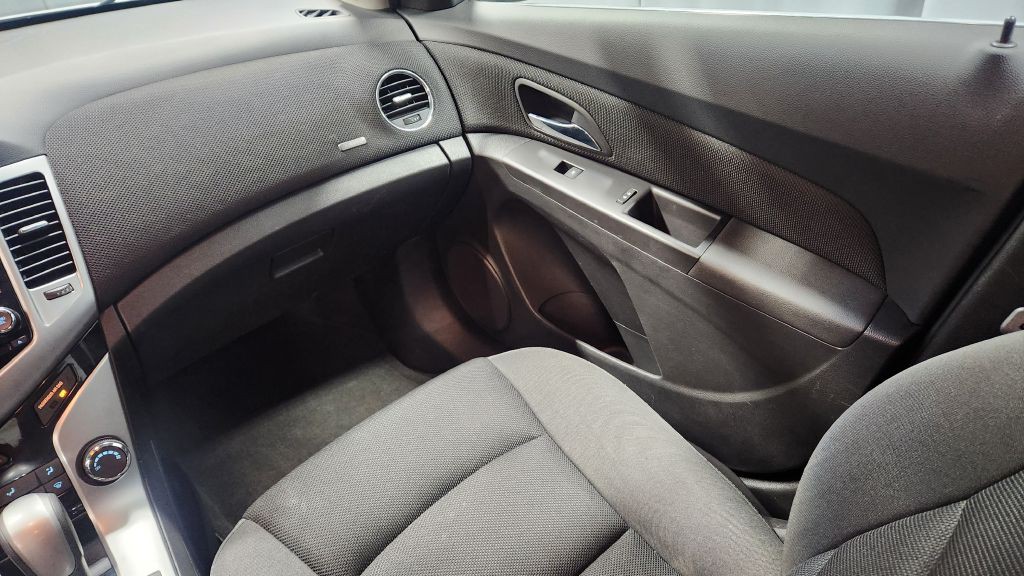 2016 Chevrolet Cruze Image 14