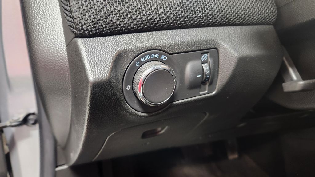 2016 Chevrolet Cruze Image 21