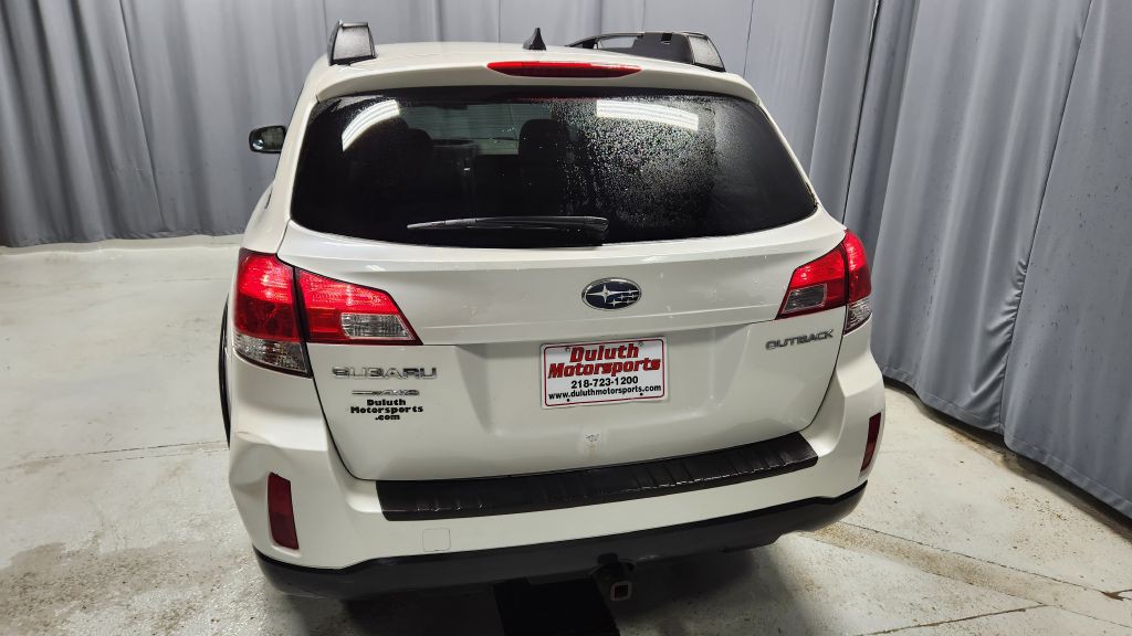 2014 Subaru Outback Image 4