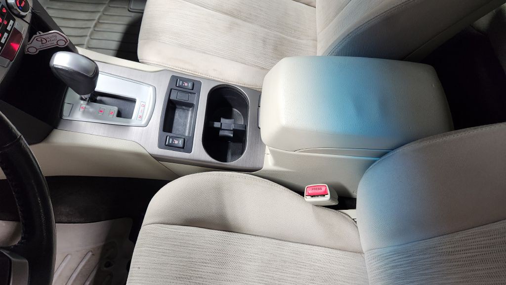2014 Subaru Outback Image 26