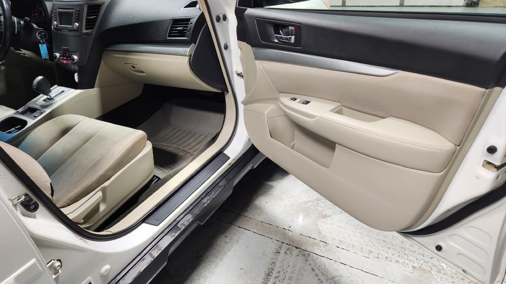 2014 Subaru Outback Image 49