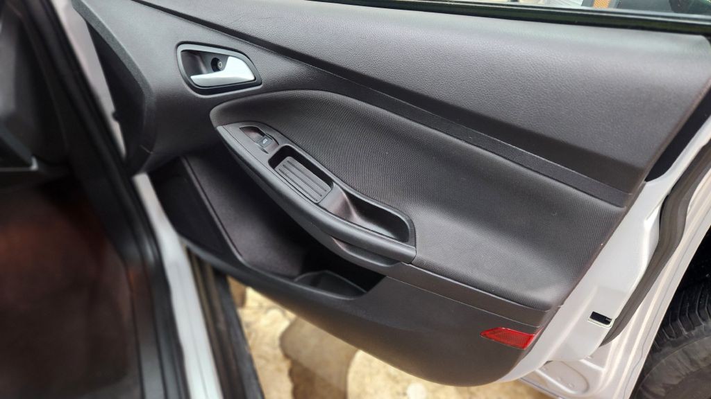 2014 Ford Focus Image 6