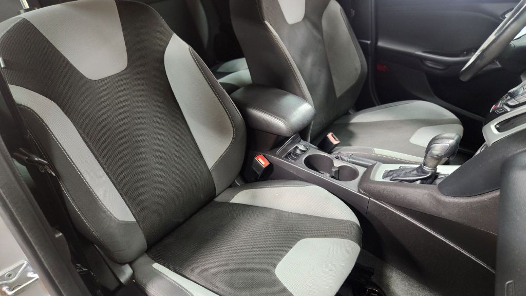 2014 Ford Focus Image 8