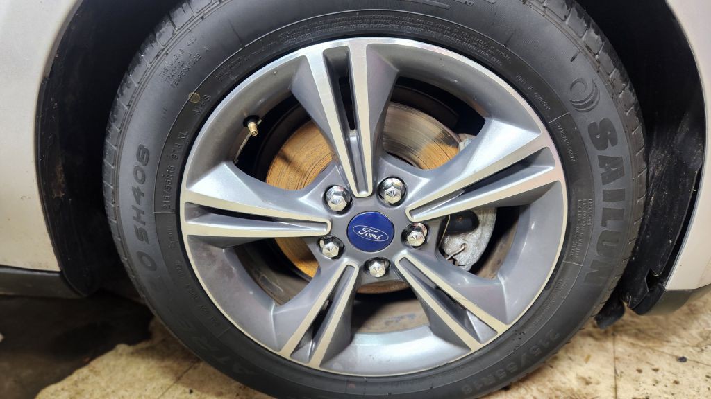 2014 Ford Focus Image 9