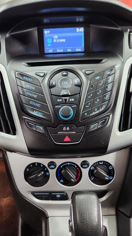 2014 Ford Focus Image 24