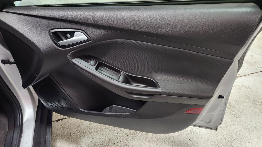 2014 Ford Focus Image 47