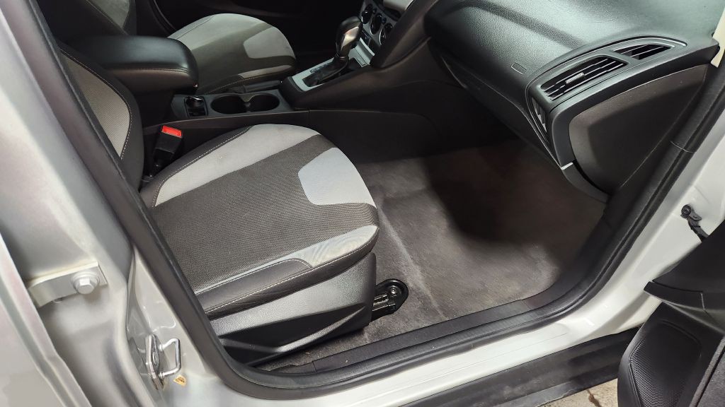 2014 Ford Focus Image 48