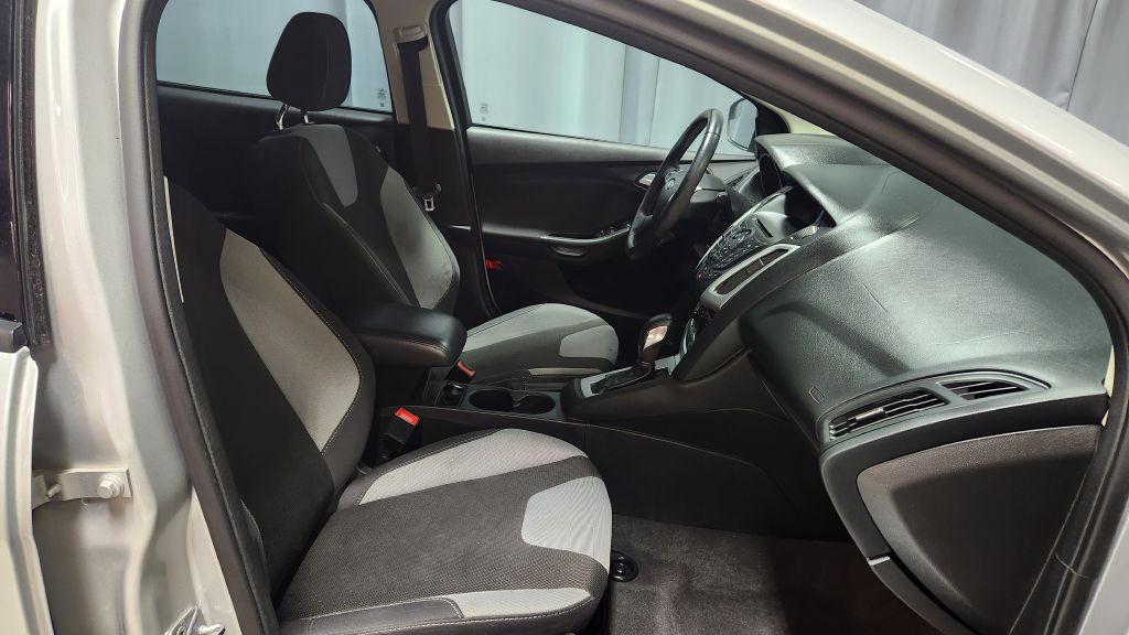 2014 Ford Focus Image 49