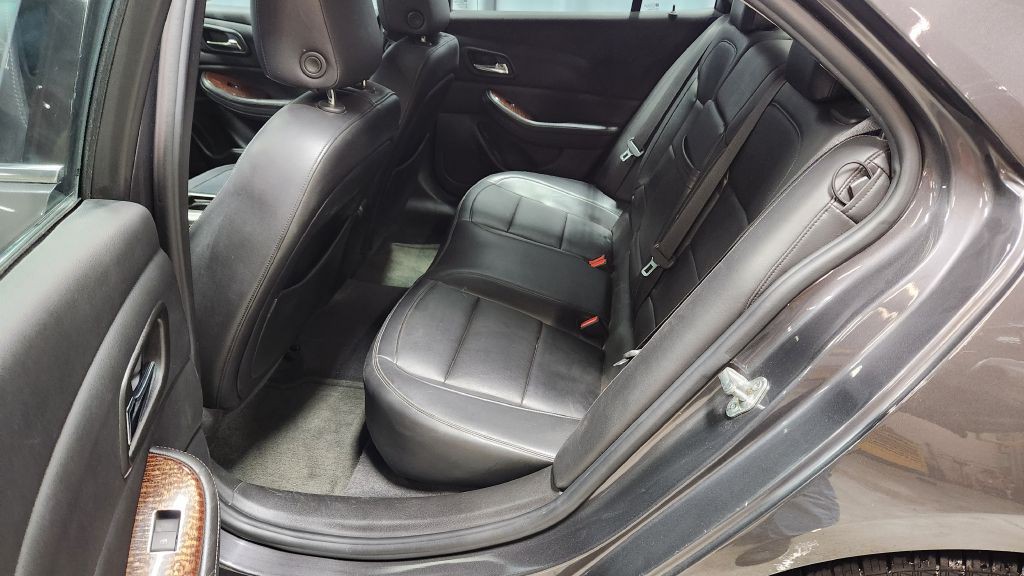 2013 Chevrolet Malibu Image 9