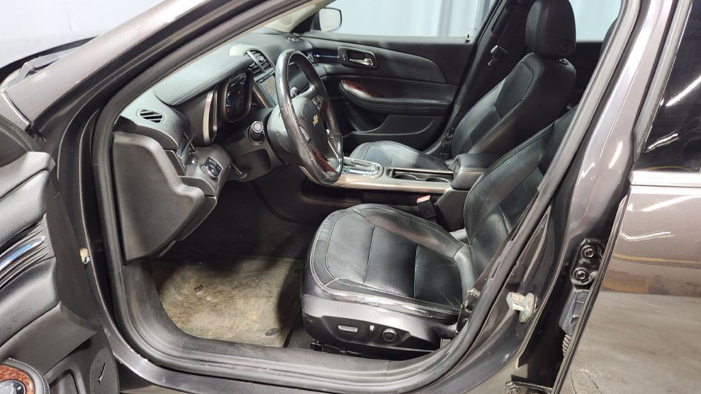 2013 Chevrolet Malibu Image 16