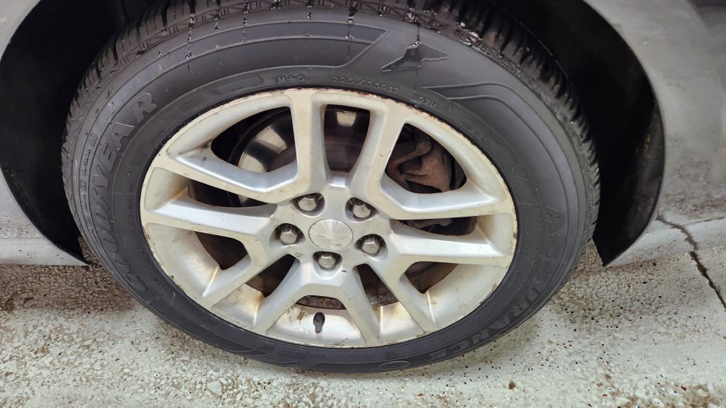 2013 Chevrolet Malibu Image 21