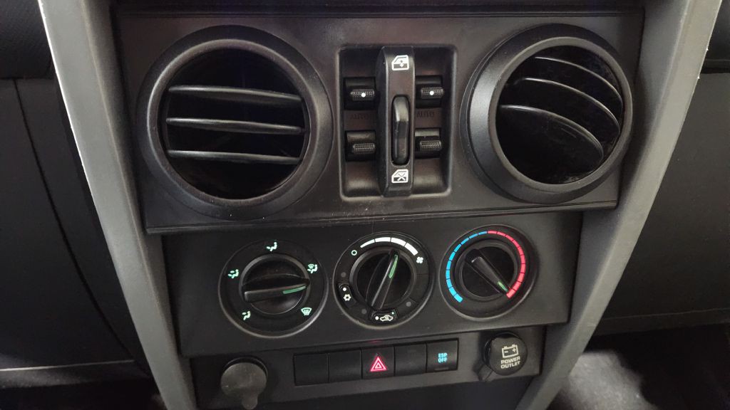 2007 Jeep Wrangler Image 59