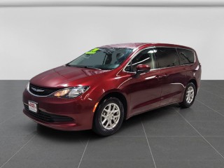 Image for 2020 Chrysler Voyager LX ID: 7269252