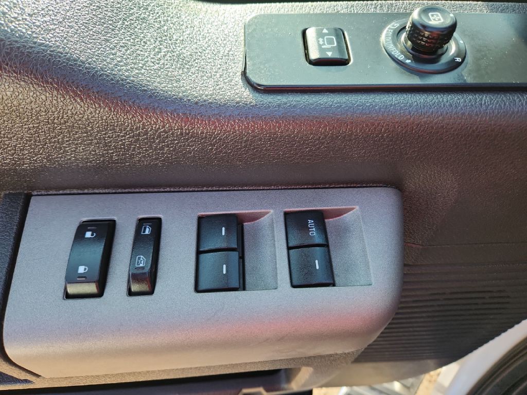 2012 Ford F-350 Image 17