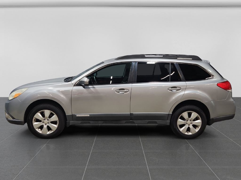 2011 Subaru Outback Image 2