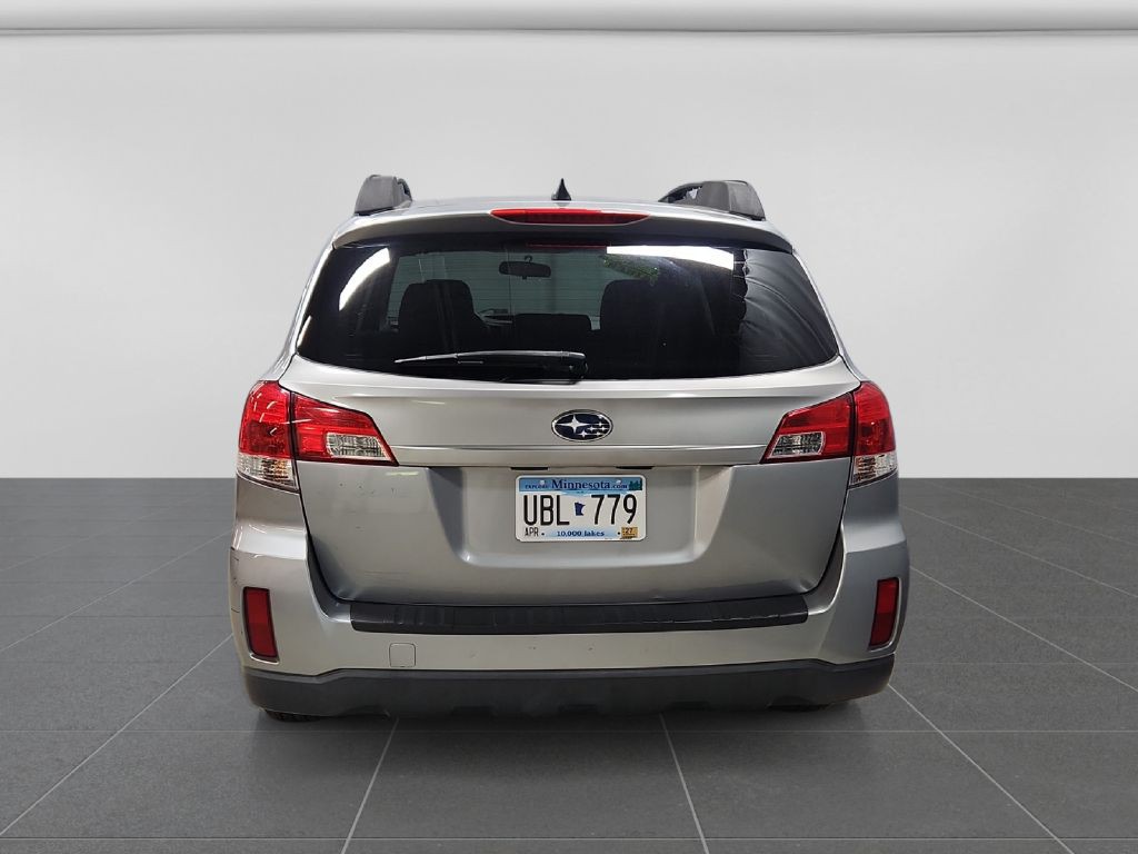 2011 Subaru Outback Image 4