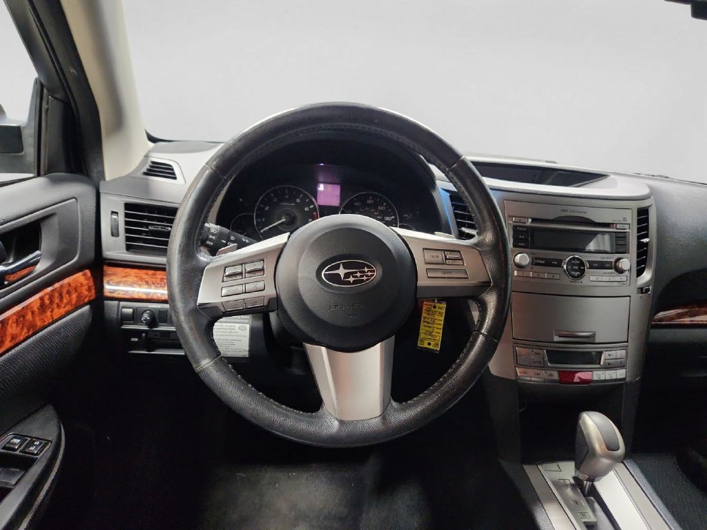 2011 Subaru Outback Image 11