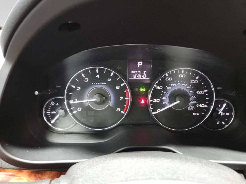 2011 Subaru Outback Image 16