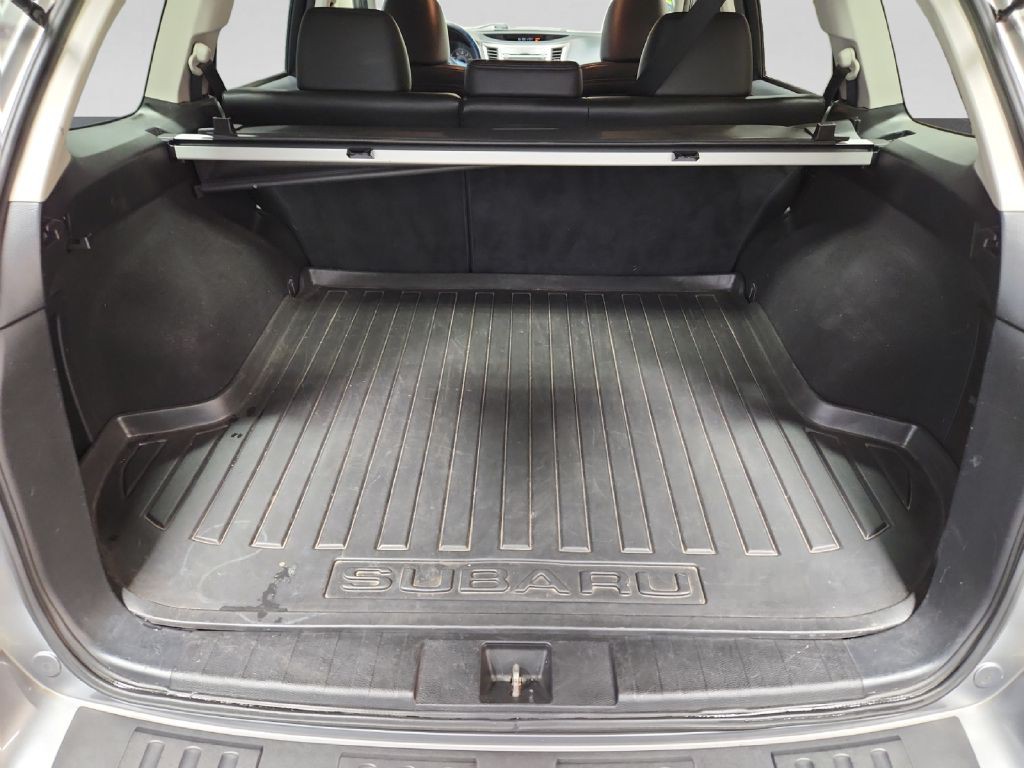 2011 Subaru Outback Image 19