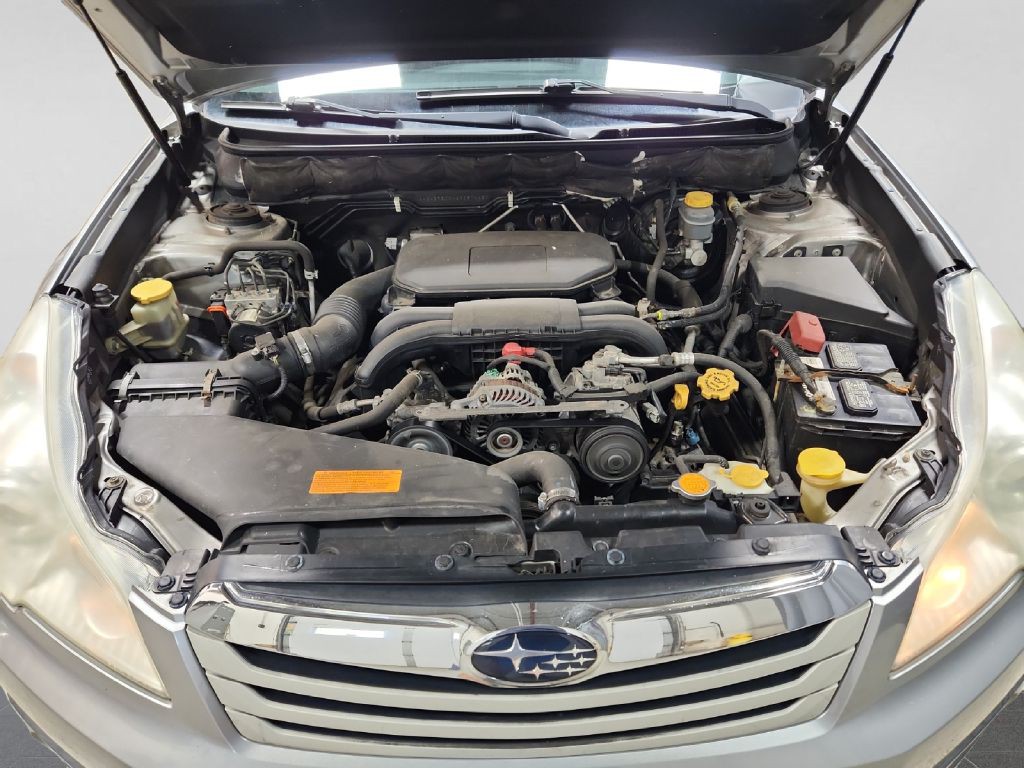 2011 Subaru Outback Image 20