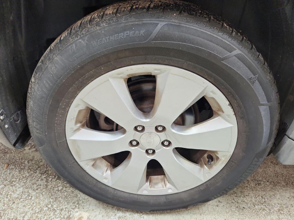 2011 Subaru Outback Image 29