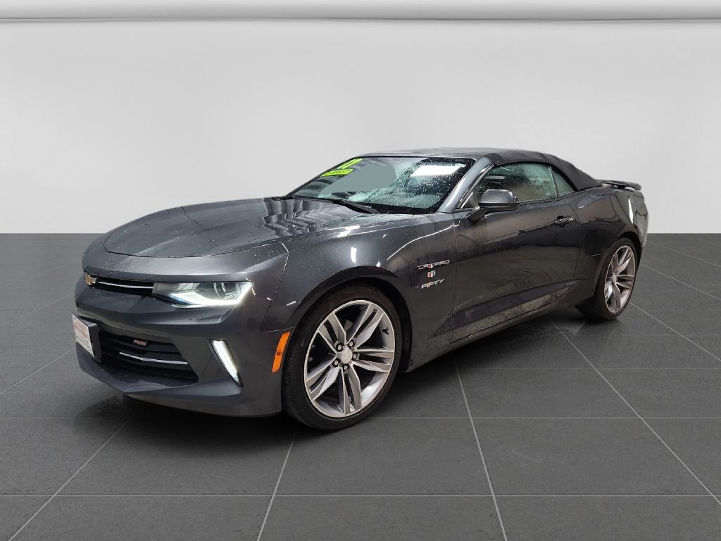 2017 Chevrolet Camaro Image 1