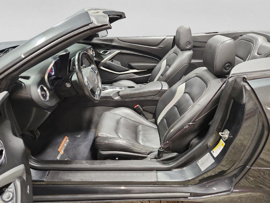 2017 Chevrolet Camaro Image 10