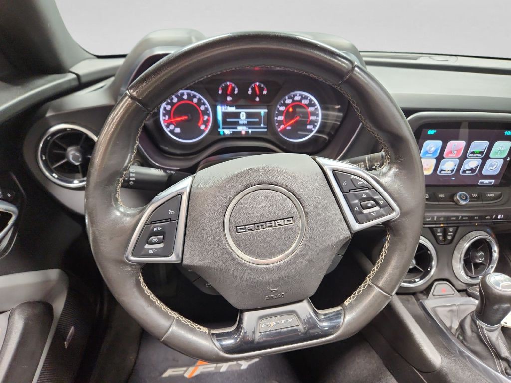 2017 Chevrolet Camaro Image 11