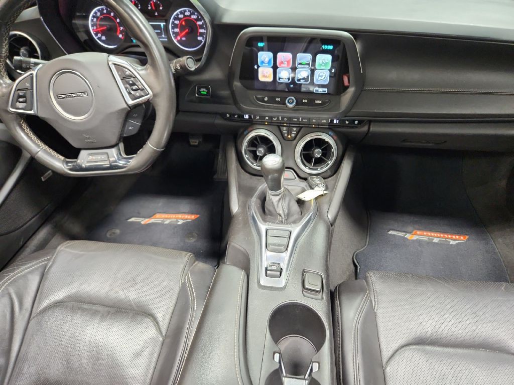 2017 Chevrolet Camaro Image 12