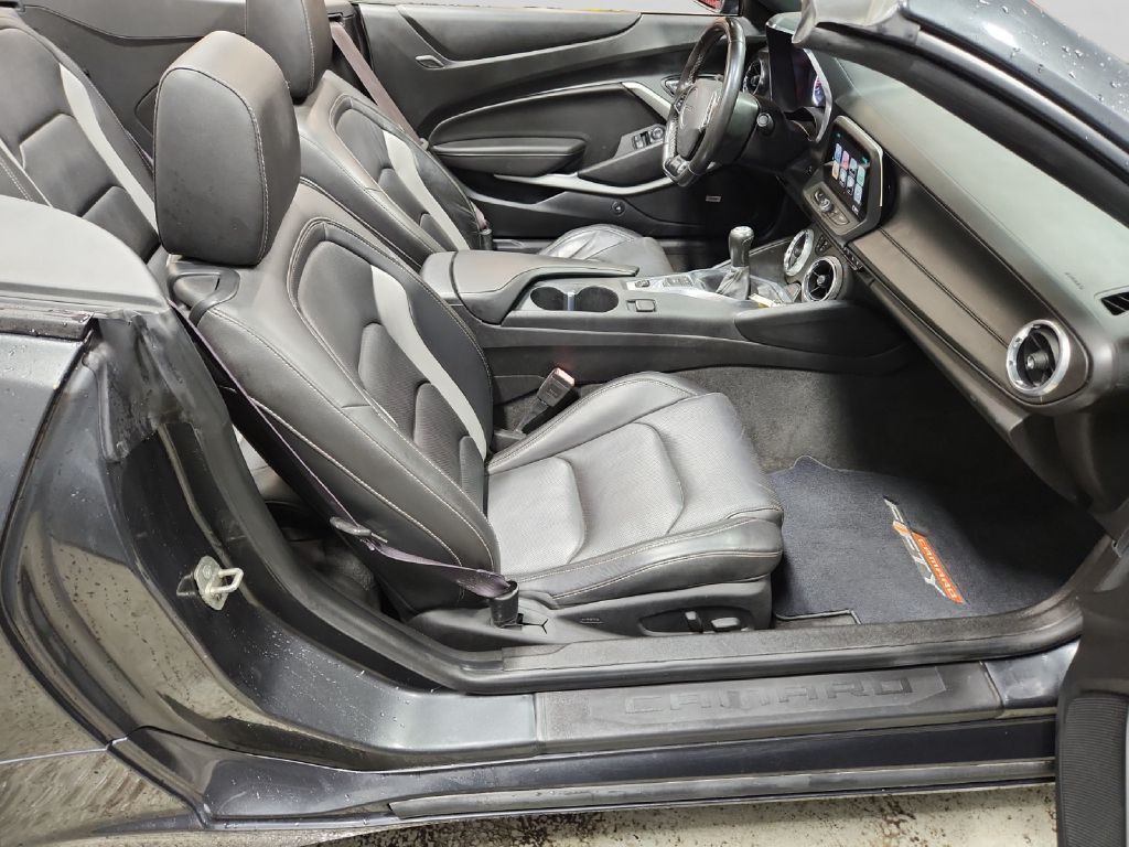 2017 Chevrolet Camaro Image 15