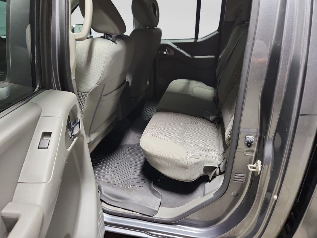 2019 Nissan Frontier Image 13